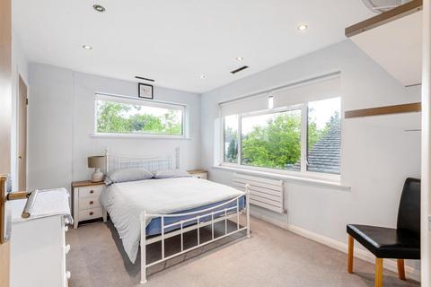 7 Thornton Dene, Beckenham, BR3 3ND