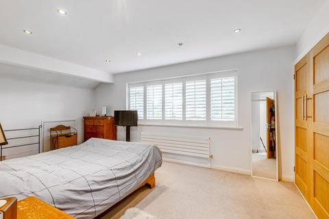 7 Thornton Dene, Beckenham, BR3 3ND