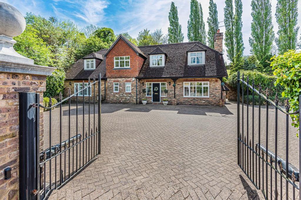 Leaves Green Road, Keston 5 bed detached house for sale £1,500,000