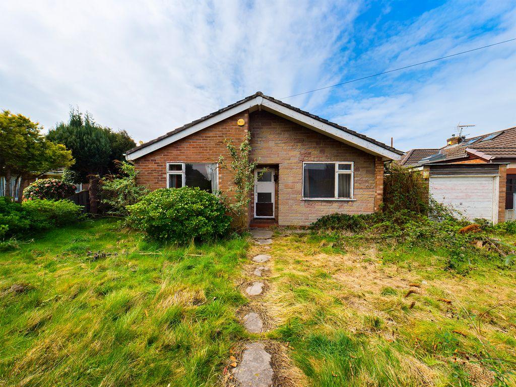 Buckingham Grove, Formby L37 6ET 2 bed detached bungalow £200,000