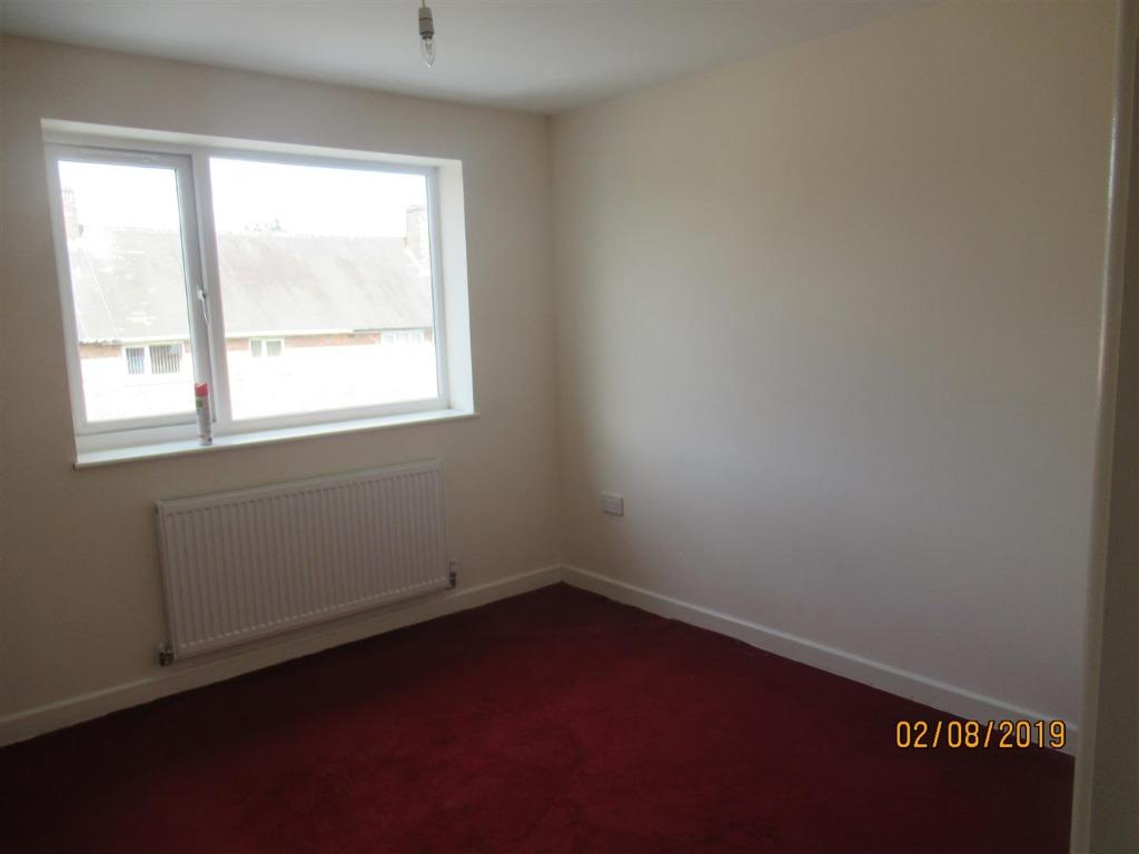 Ripon Road, Alumwell, Walsall, WS2 2 bed terraced house £695 pcm (£