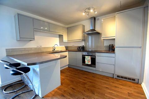 2 bedroom flat to rent, City Point 2,  Chapel Street, Salford, M3 6EU