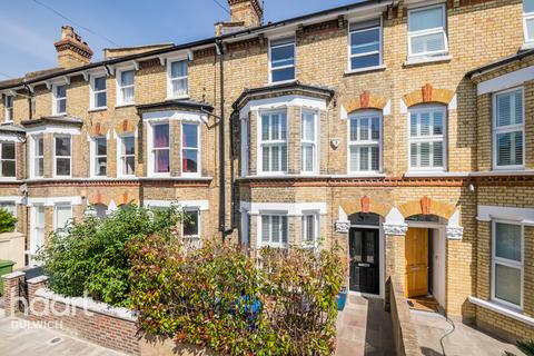 52 Tyrrell Road, London, SE22 9NE
