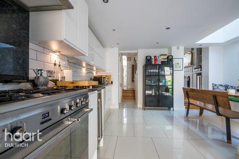 52 Tyrrell Road, London, SE22 9NE