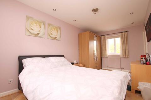 1 bedroom maisonette for sale - Siskin Close, Bushey
