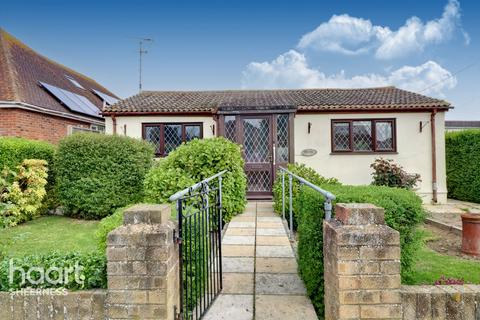 19 Danes Drive, Leysdown On Sea, Sheerness, ME12 4AJ