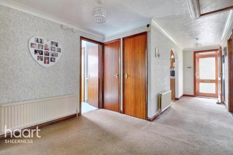 19 Danes Drive, Leysdown On Sea, Sheerness, ME12 4AJ