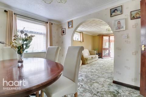 19 Danes Drive, Leysdown On Sea, Sheerness, ME12 4AJ