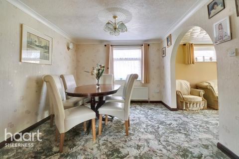 19 Danes Drive, Leysdown On Sea, Sheerness, ME12 4AJ
