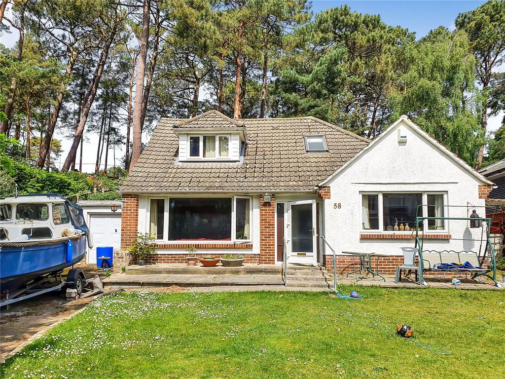 Kings Avenue, Poole, BH14 4 bed bungalow £2,500 pcm (£577 pw)