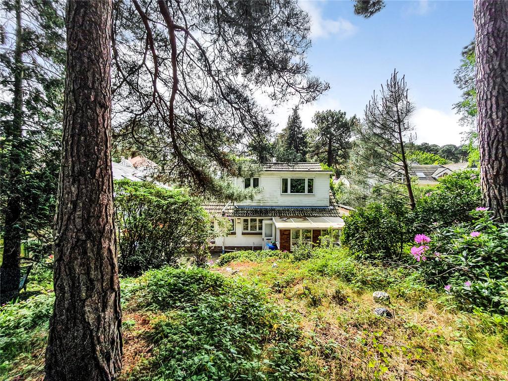 Kings Avenue, Poole, BH14 4 bed bungalow £2,500 pcm (£577 pw)