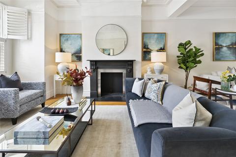 10 Kersley Street, London, SW11 4PT