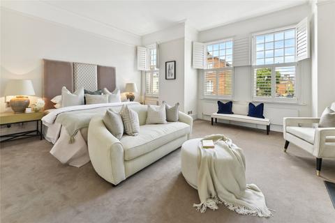 10 Kersley Street, London, SW11 4PT