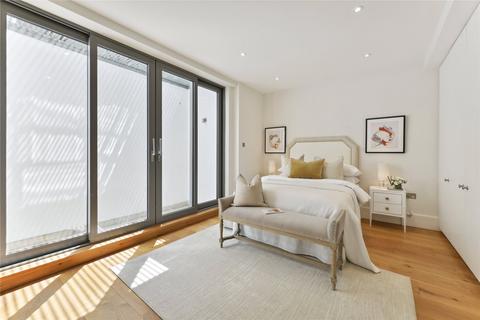 10 Kersley Street, London, SW11 4PT