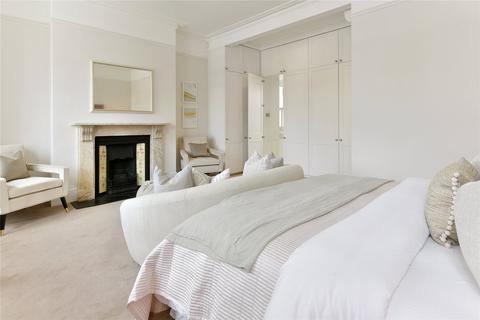 10 Kersley Street, London, SW11 4PT