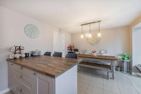 57 Clos Ystwyth, Caldicot, NP26 4RE