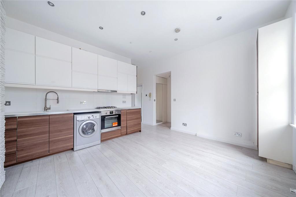 Kitchen/Reception