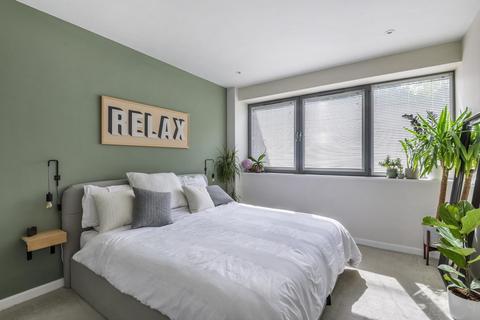 2 bedroom flat for sale, Station Road, Barnet