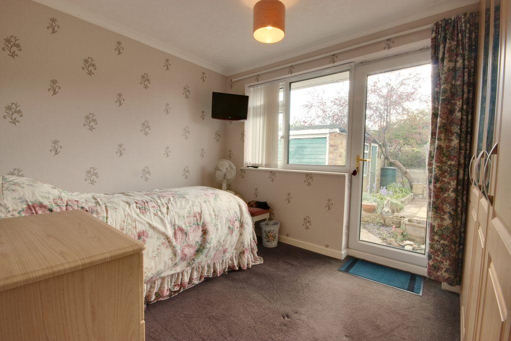Bedroom 2 (Double)