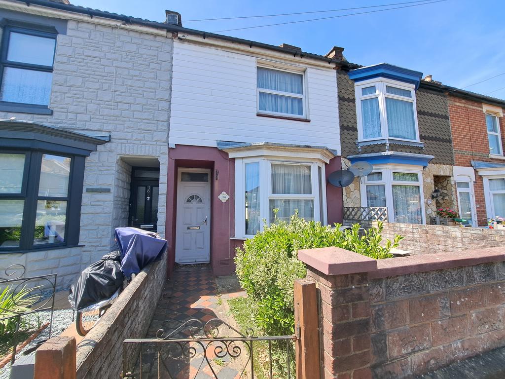 Whitworth Road, Gosport PO12 2 bed terraced house £210,000