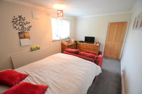 30 Lichfield Road, Hounslow, TW4 6HS