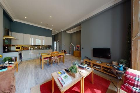 2 bedroom ground floor flat to rent - Elsham Road