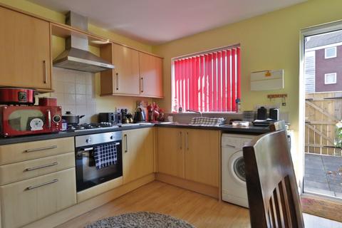 3 bedroom terraced house for sale - Southcoates Lane, Hull, HU9
