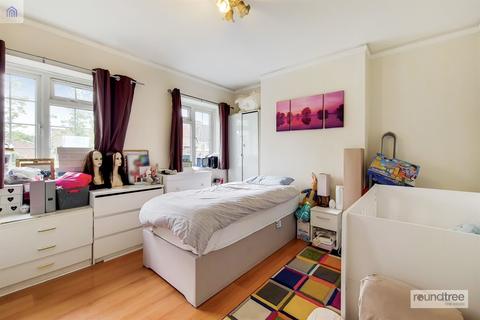 2 bedroom flat for sale, Burnham Court, Brent Street, Hendon NW4