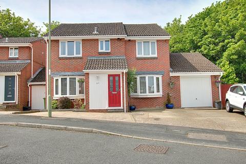 4 bedroom detached house for sale - EXTENSIVE ACCOMMODATION! WEST END LOCATION! A MUST SEE!