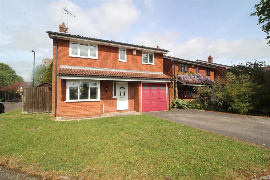 Longfield Close, Hall Green... 4 bed detached house £1,450 pcm (£335 pw)