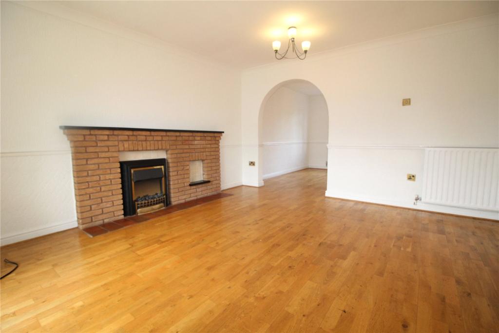 Longfield Close, Hall Green... 4 bed detached house £1,450 pcm (£335 pw)