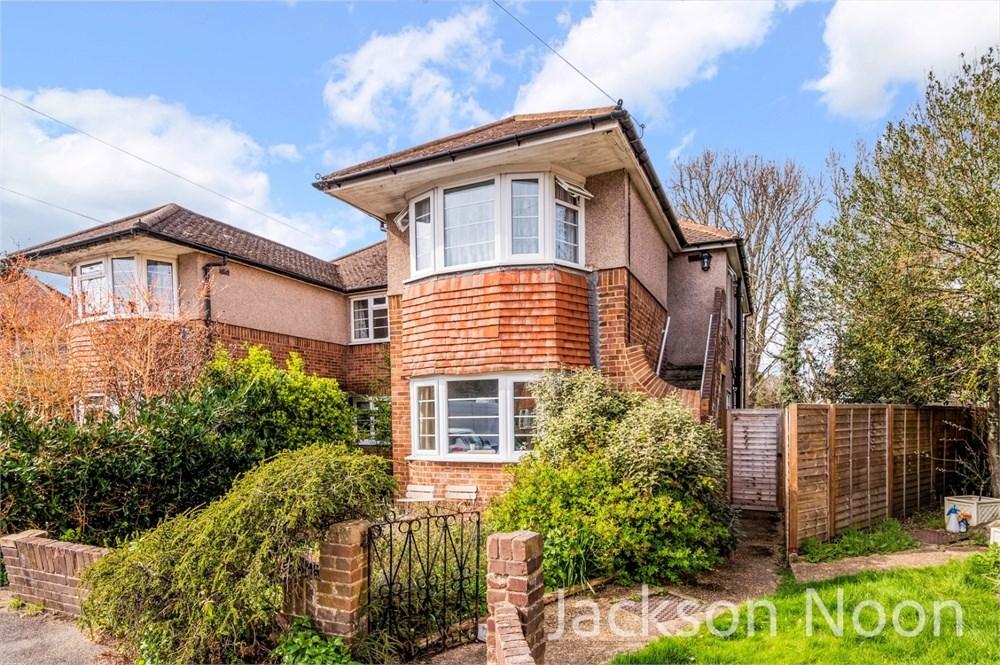St Marys Close, Ewell Village, KT17 2 bed £350,000