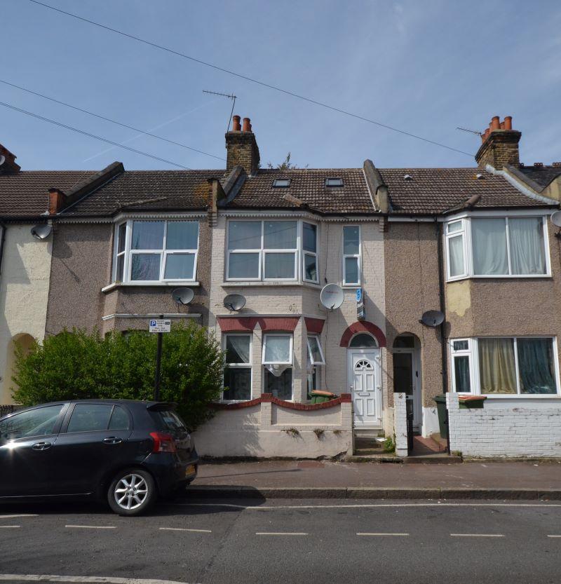 183 Charlemont Road, East Ham... Studio £45,000