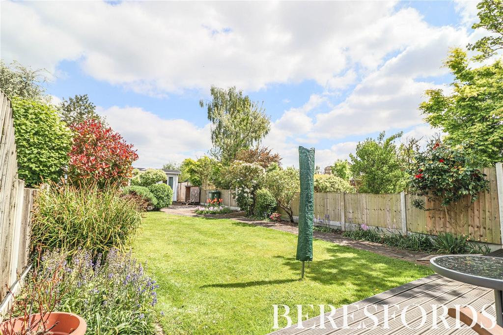 Bridge Avenue, Upminster, RM14 2 bed bungalow £550,000