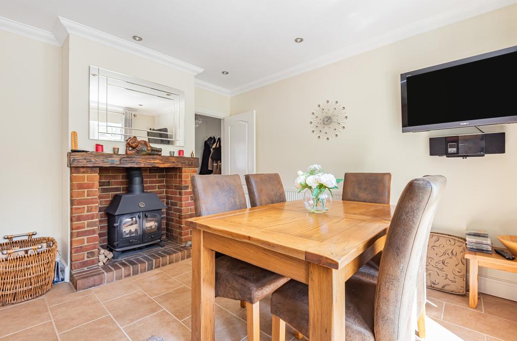 The Shrave, Four Marks, Alton... 3 bed bungalow £725,000
