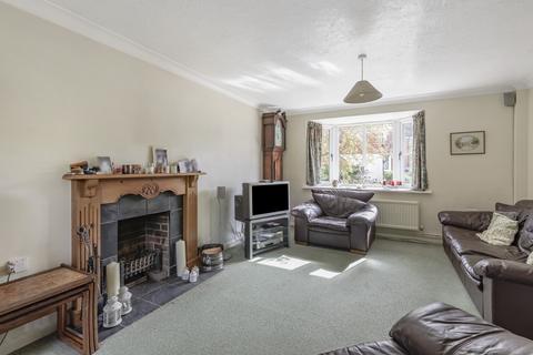 Log Cabin Bircholt Road, Liphook, GU30 7PQ