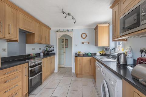 Log Cabin Bircholt Road, Liphook, GU30 7PQ
