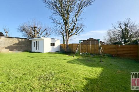 4 bedroom detached bungalow for sale, St Margarets at Cliffe, Dover, Kent CT15 6BD