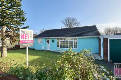 4 bedroom detached bungalow for sale, St Margarets at Cliffe, Dover, Kent CT15 6BD