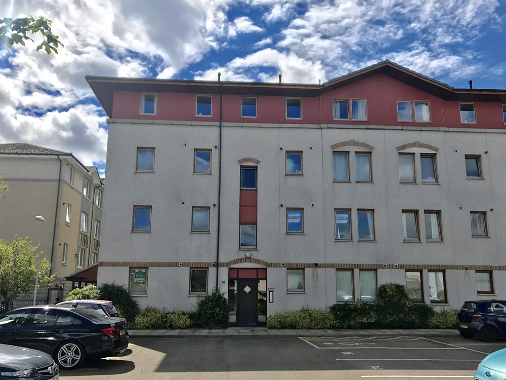 Bloomfield Court, Aberdeen, AB10 2 bed flat £595 pcm (£137 pw)