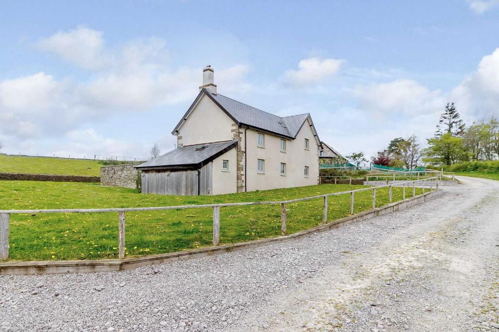 Clawdd Y Parc Farm, Llangybi, Near Usk 4 bed detached house for sale