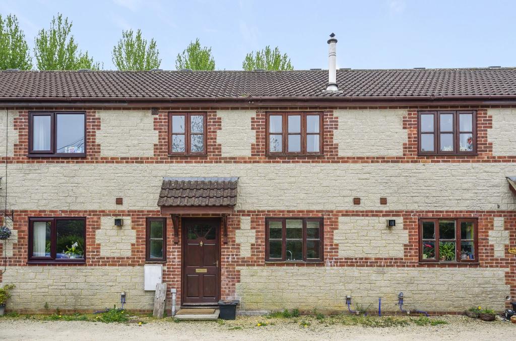 Court, Longbridge Deverill, BA12 3 bed terraced house £275,000