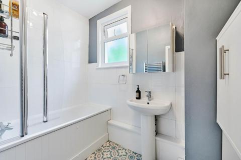 156 Replingham Road, London, SW18 5LJ
