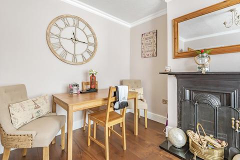 270 Dunkery Road, London, SE9 4LR