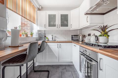 270 Dunkery Road, London, SE9 4LR