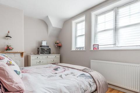 270 Dunkery Road, London, SE9 4LR