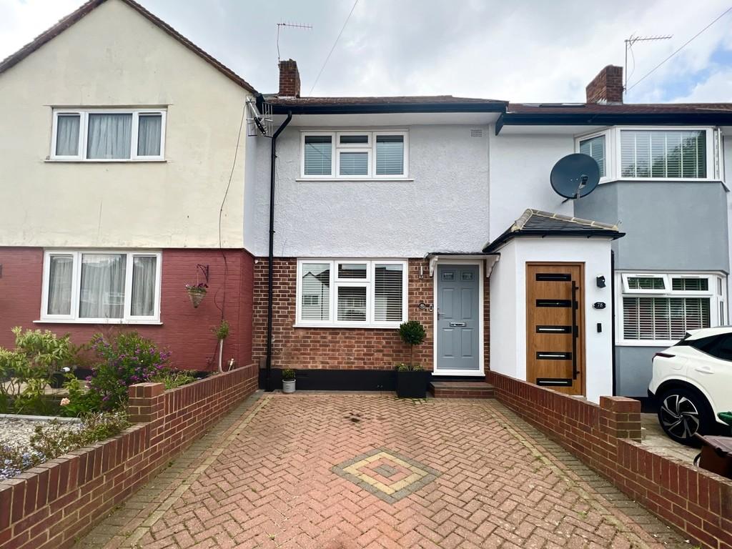 Arlington Drive, Carshalton 2 bed terraced house £425,000