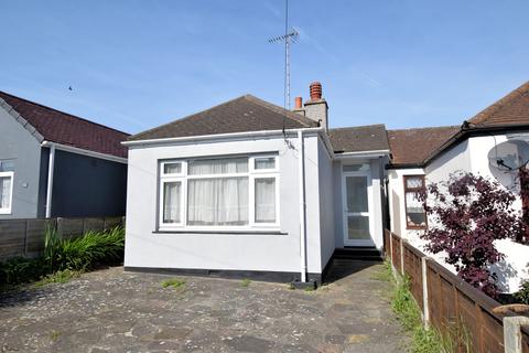 2 bedroom semi-detached bungalow to rent - Bellhouse Lane, Leigh-on-Sea