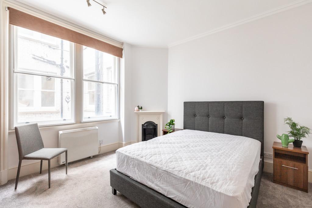 7 Charing Cross Mansions, Tavistock Bow