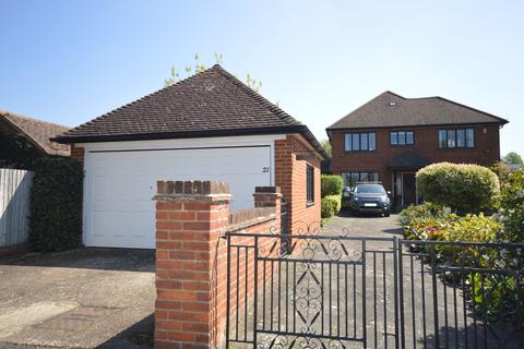4 bedroom detached house for sale - Mayfield Gardens, Staines-upon-Thames